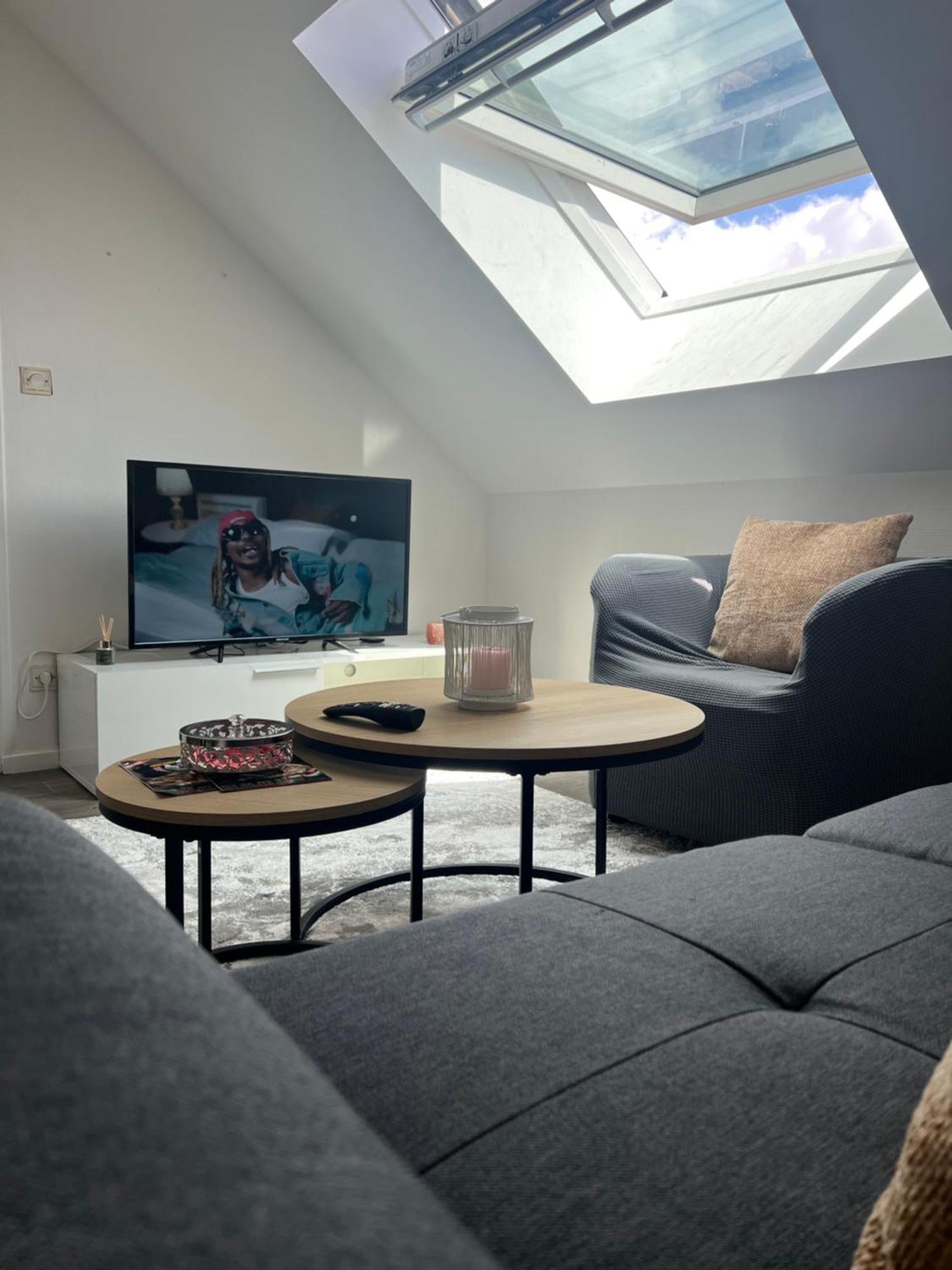 Superbe Appartement Tres Calme Et Confortable رانس المظهر الخارجي الصورة